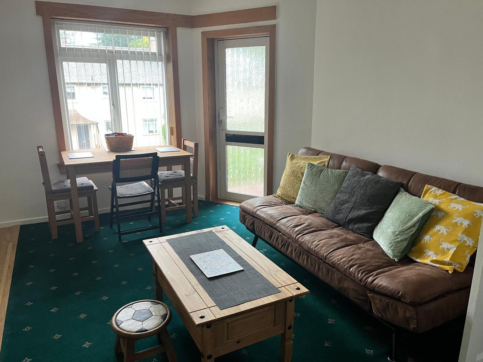 M&M Apartment In Эдинбург Экстерьер фото